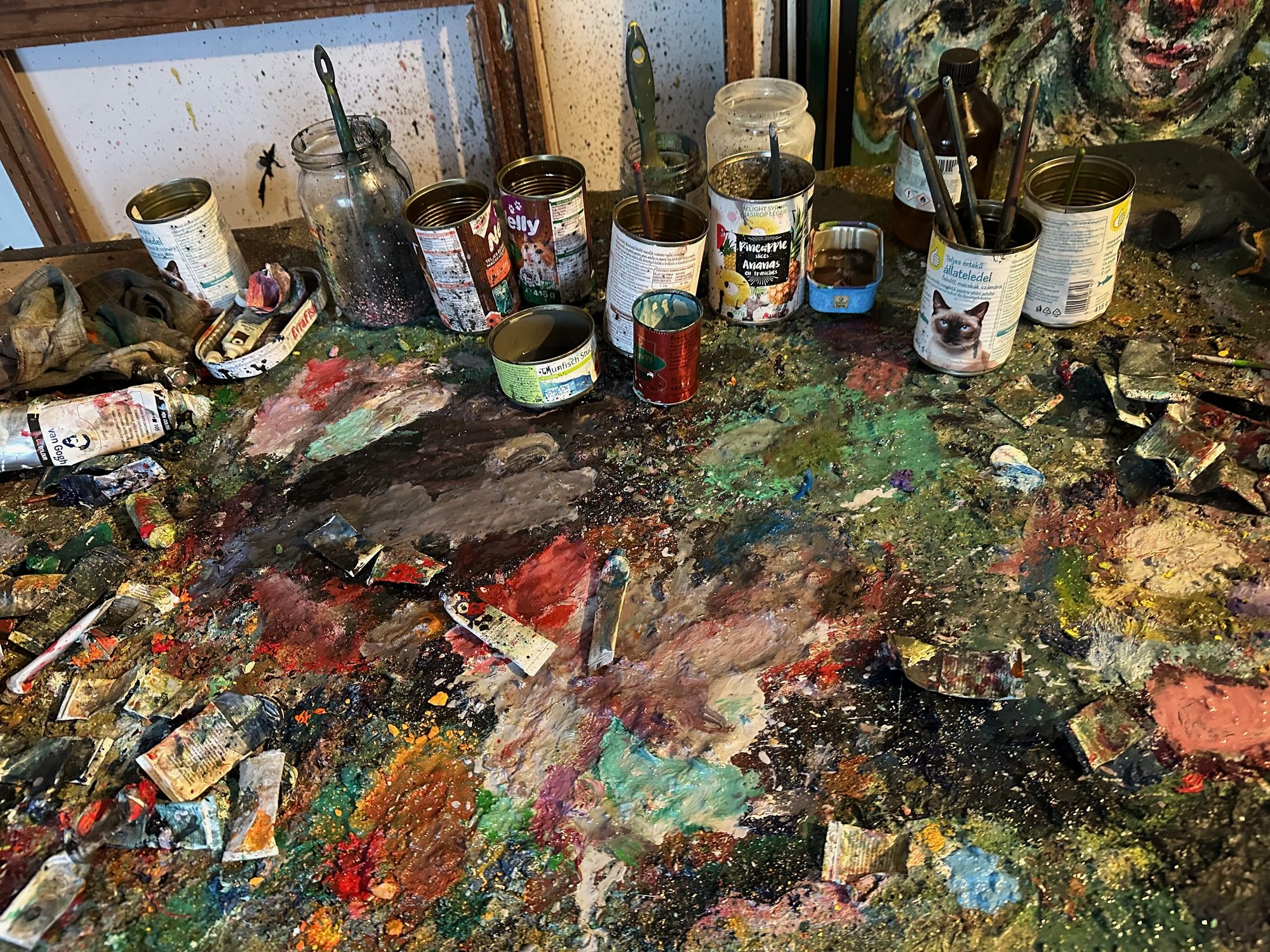 Paint palette table — Ernő Tóth studio