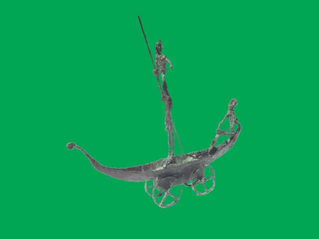 Passenger from the Moon – bronze sculpture by Ernő Tóth