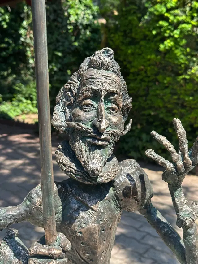Don Quixote (garden statue) – 2