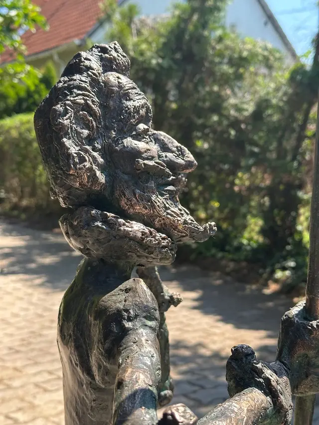 Don Quixote (garden statue) – 5