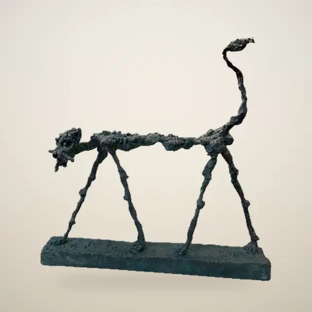 流浪猫 II – Ernő Tóth 的青铜雕塑作品