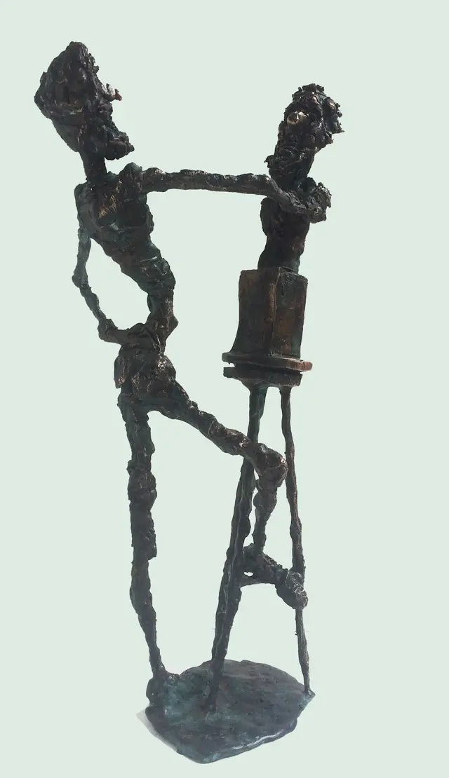Sculptor – bronze sculpture by Ernő Tóth