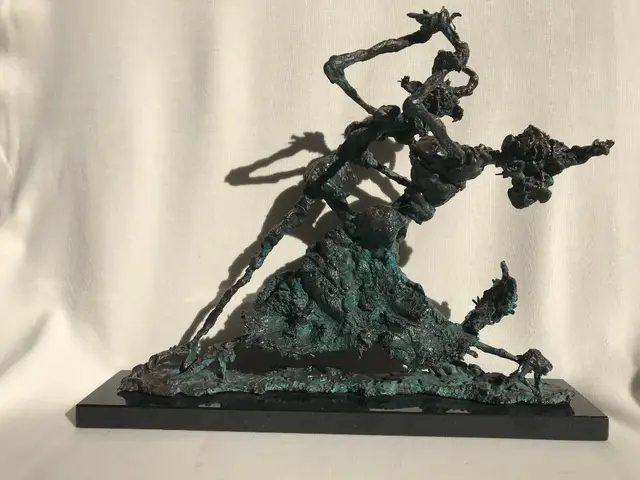 Devil Tango – bronze sculpture by Ernő Tóth