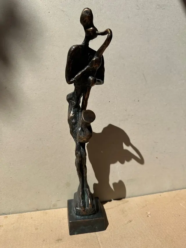 Figure with a Ring